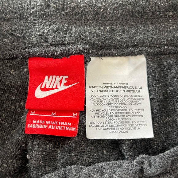 Nike cropped Jogger - Picture 4 of 8